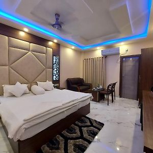Super Deluxe Room